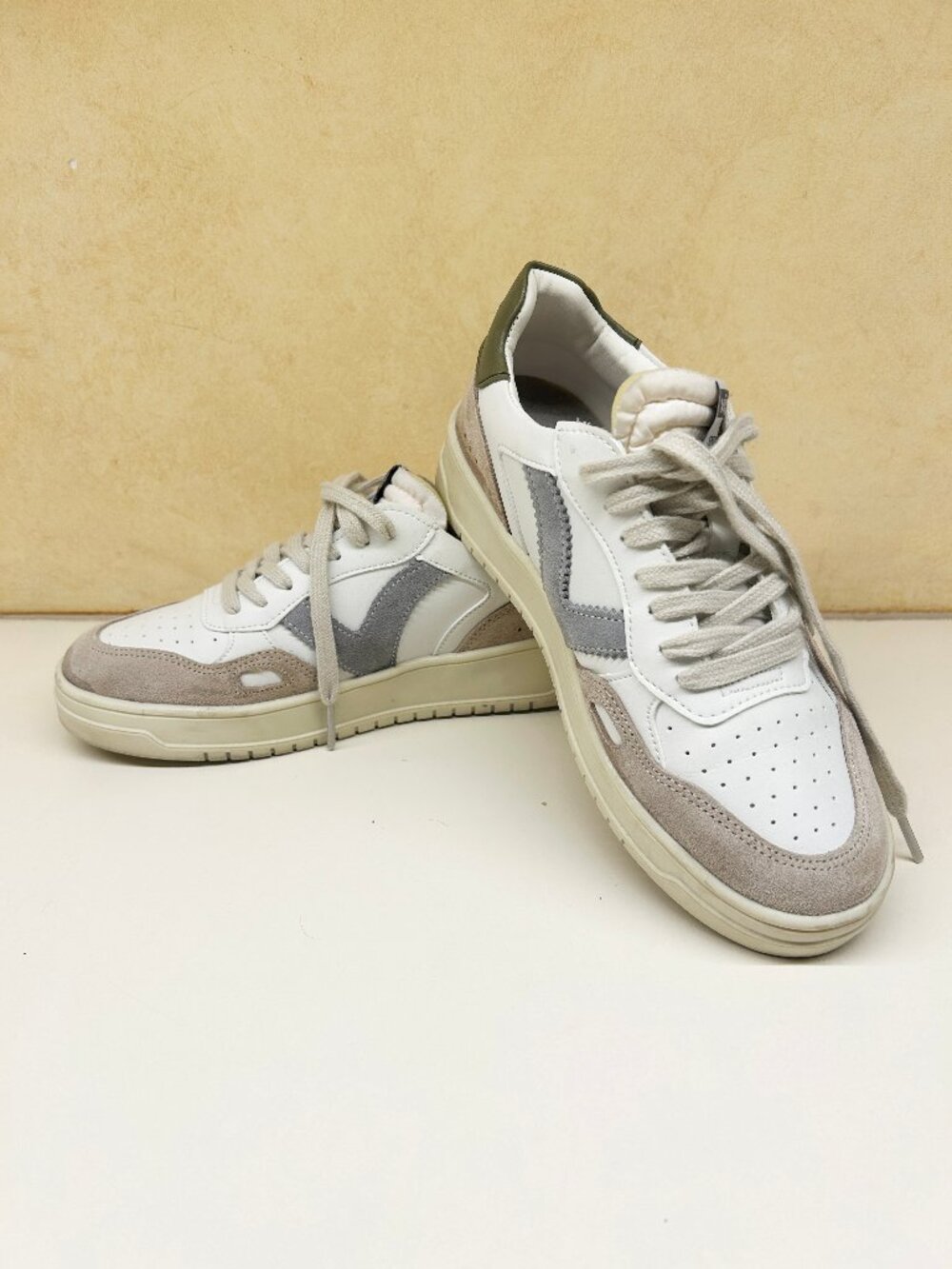 Victoria Seul Suede Sneakers S6/37